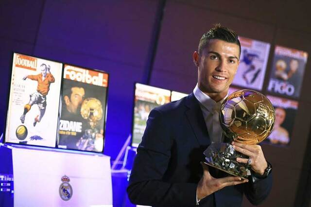 CR7 sở hữu cho mình Quả bóng vàng 2016 CR7 sở hữu cho mình Quả bóng vàng 2016