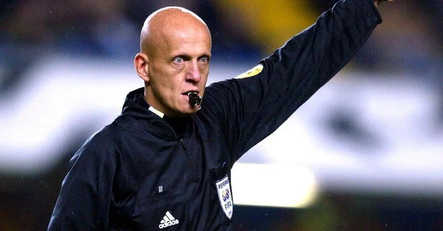 Trọng tài người Ý Pierluigi Collina