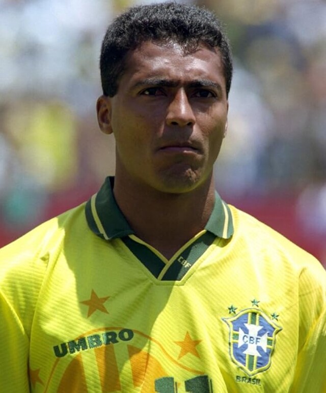 Romario được biết là một tay dứt điểm cừ khôi, có năng khiếu bẩm sinh Romario được biết là một tay dứt điểm cừ khôi, có năng khiếu bẩm sinh