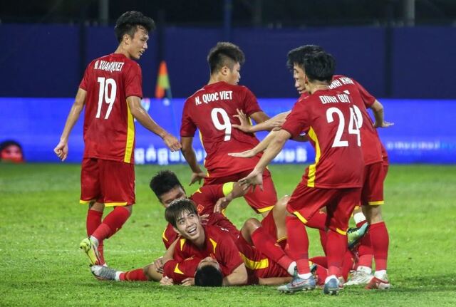 Đội tuyển U23 Việt Nam là một đội tuyển bóng đá được chú ý nhiều hiện nay Đội tuyển U23 Việt Nam là một đội tuyển bóng đá được chú ý nhiều hiện nay