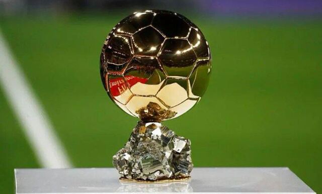 Quả bóng vàng Châu Âu được giới chuyên môn và rất nhiều người hâm mộ biết đến Quả bóng vàng Châu Âu được giới chuyên môn và rất nhiều người hâm mộ biết đến