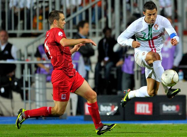 Tìm hiểu thêm các thông tin soi kèo bóng đá Euro hôm nay để tự tin dự đoán Tìm hiểu thêm các thông tin soi kèo bóng đá Euro hôm nay để tự tin dự đoán