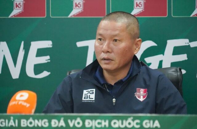 Chu Đình Nghiêm - Huấn luyện viên Hải Phòng Chu Đình Nghiêm - Huấn luyện viên Hải Phòng