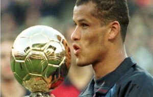 Chủ nhân quả bóng vàng 1999