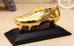 Chiếc giày vàng là gì?