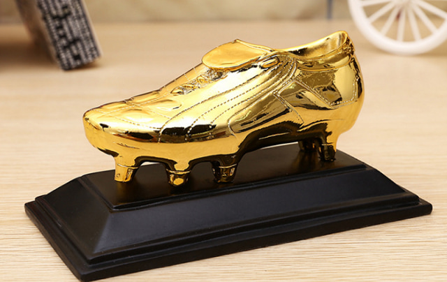 Chiếc giày vàng là gì?