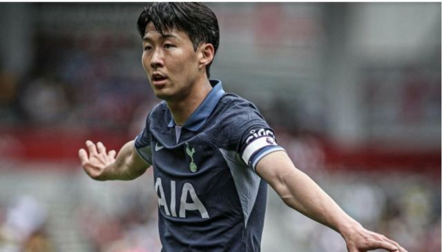 Son Heung - Min là cầu thủ  rất nổi tiếng ở đội tuyển bóng đá Hàn Quốc Son Heung - Min là cầu thủ  rất nổi tiếng ở đội tuyển bóng đá Hàn Quốc