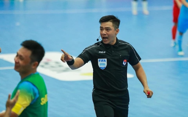 Quy định về trọng tài bóng đá 5 người (Futsal) Quy định về trọng tài bóng đá 5 người (Futsal)