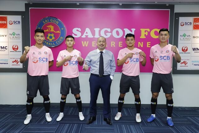 Danh sách 4 cầu thủ Việt Nam sang Nhật thi đấu cho FC Ryukyu và Azul Claro Danh sách 4 cầu thủ Việt Nam sang Nhật thi đấu cho FC Ryukyu và Azul Claro